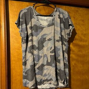Plus size Maurices top